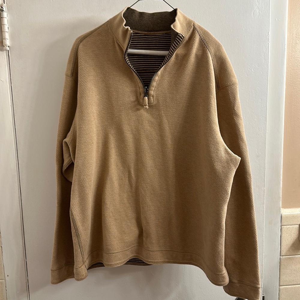 Men’s quarter zip pullover.